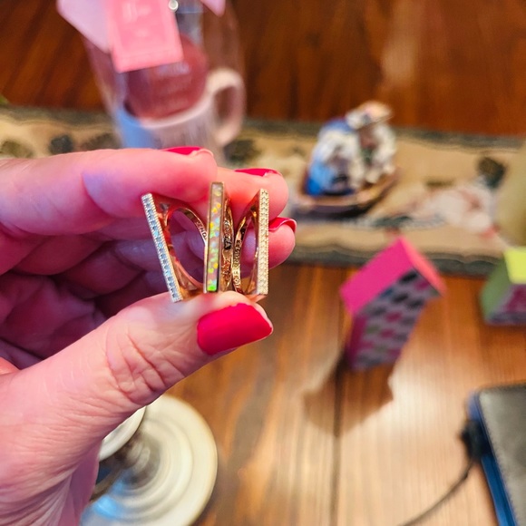 Kendra Scott ring - Picture 10 of 10